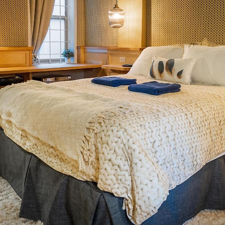 The Cambie Hostel Seymour Ванкувър Екстериор снимка