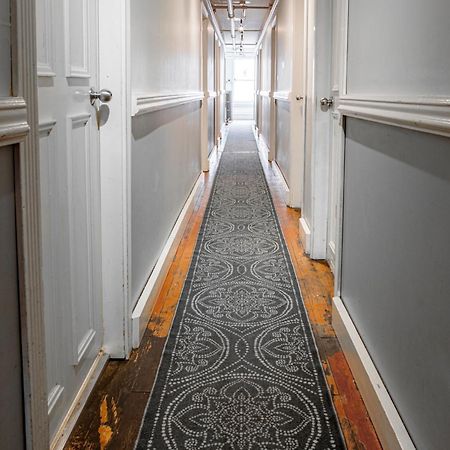 The Cambie Hostel Seymour Ванкувър Екстериор снимка
