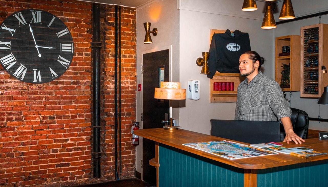 The Cambie Hostel Seymour Ванкувър Екстериор снимка